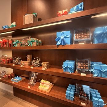 Fran's Chocolates - Palatial chocolates! - Chocolatiers & Shops Near Me - Seattle, Washington Fran's Chocolates - Palatial chocolates! - Chocolatiers & Shops Near Me - Seattle, Washington