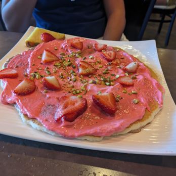 Moena Café - Strawberry pancake - Cafes Near Me - Honolulu, Hawaii Moena Café - Strawberry pancake - Cafes Near Me - Honolulu, Hawaii