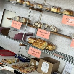 Nadines Bakery - Bread Saturday morning