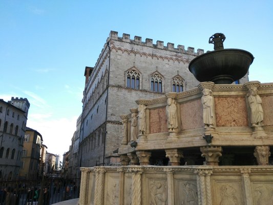 Palazzo dei Priori by null