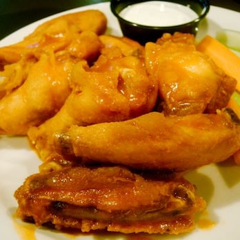 Flowing Tide Pub 4 - Wings - Sports Bars Near Me - Sparks, Nevada Flowing Tide Pub 4 - Wings - Sports Bars Near Me - Sparks, Nevada
