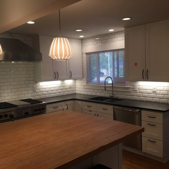 Mainstream Flooring & Tile Plus - Kitchen backsplash - General Contractors Near Me Mainstream Flooring & Tile Plus - Kitchen backsplash - General Contractors Near Me