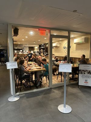 Mister O1 Extraordinary Pizza by null