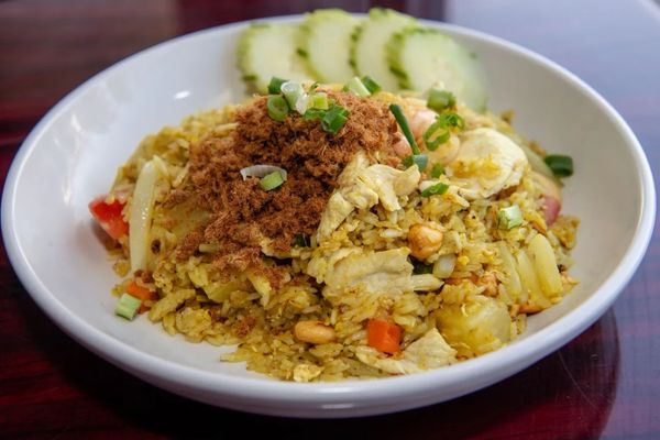 Bee Thai Kitchen by null