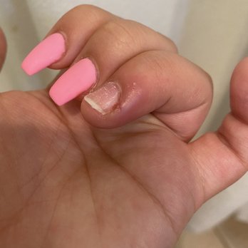 Vicki Nails - Aftermath - Nail Salons Near Me - Lyons, Illinois