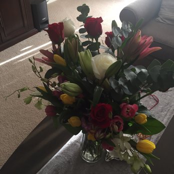 Dahlia Blooms Design - Florists Near Me - Chicago, Illinois