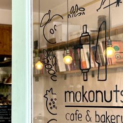Mokonuts - Front