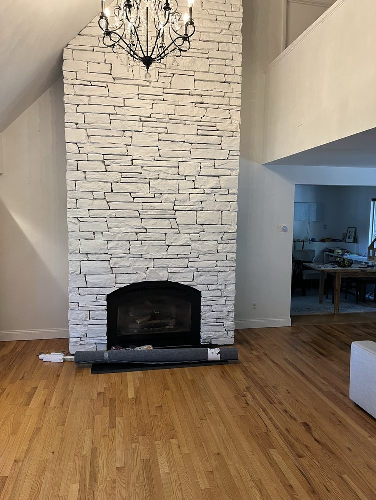 Slide of Hawkeye Home Improvements