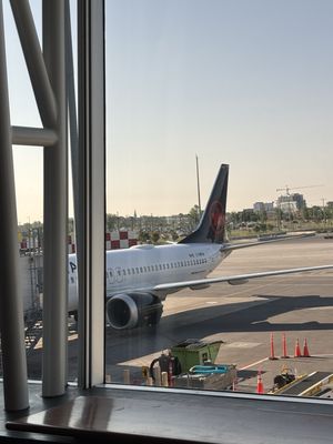 Montréal-Pierre Elliott Trudeau International Airport by null