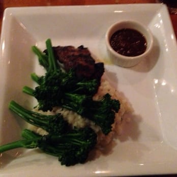 Siena Restaurant - Steak Tips and Broccoli - AMAZING - Italian Near Me - Mashpee, Massachusetts Siena Restaurant - Steak Tips and Broccoli - AMAZING - Italian Near Me - Mashpee, Massachusetts