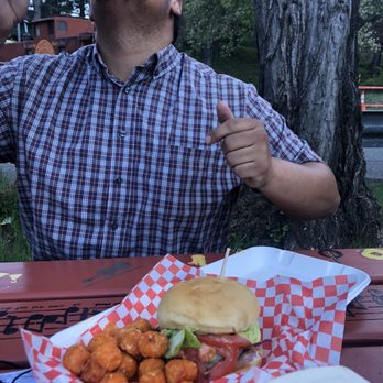 Sten's Burger Strand - Happy dance - Burgers Near Me - Dunsmuir, California