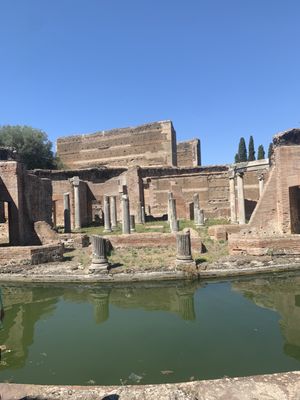 Hadrian's Villa by null