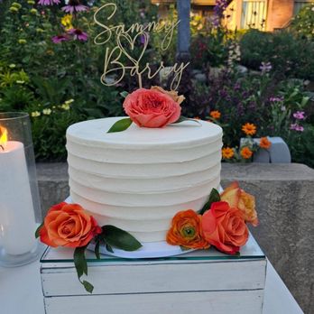 Lia's Floral Design - Florists Near Me