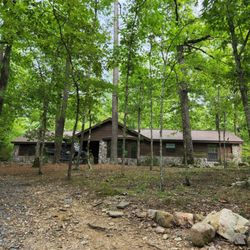 Trails End Cabins - Dawsyn Creek Lodge a 3 bed 2 bath