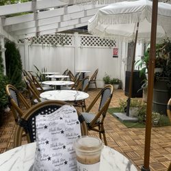 Outdoor patio seating area. So lovely.