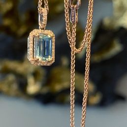 Emerald Cut Aquamarine & Diamond Necklace 14K White Gold Emerald Cut Aquamarine & Diamond Necklace 14K White Gold