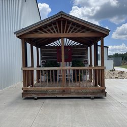 Happy Cow Creamery - Photo op barn/shed