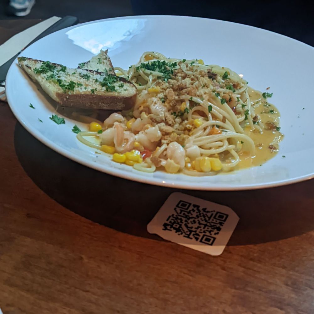Cactus Club Cafe - Spaghetti Portofino - sautéed prawns, lobster lemon butter sauce, roasted gem tomatoes, corn, fennel chili crumb, garlic crostini - Canadian (New) Near Me - Vancouver, British Columbia Cactus Club Cafe - Spaghetti Portofino - sautéed prawns, lobster lemon butter sauce, roasted gem tomatoes, corn, fennel chili crumb, garlic crostini - Canadian (New) Near Me - Vancouver, British Columbia