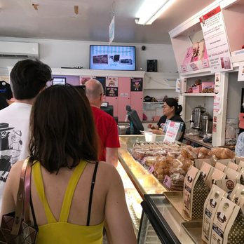 Leonard's Bakery - If one person does the ordering, why do all the relatives have to stand in line too??? LOL! - Bakeries Near Me - Honolulu, Hawaii Leonard's Bakery - If one person does the ordering, why do all the relatives have to stand in line too??? LOL! - Bakeries Near Me - Honolulu, Hawaii