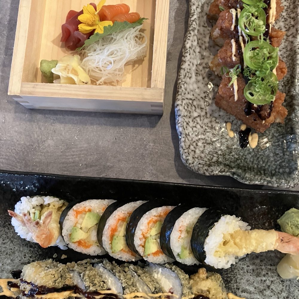 Umami Restaurant And Sushi Bar - Gorgeous presentation - Sushi Bars Near Me - Melbourne, Florida Umami Restaurant And Sushi Bar - Gorgeous presentation - Sushi Bars Near Me - Melbourne, Florida