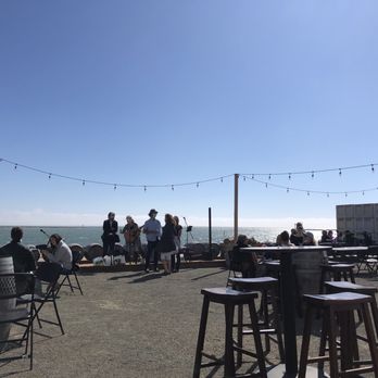Far West Cider Co - Outdoor seating - Cideries Near Me - Richmond, California Far West Cider Co - Outdoor seating - Cideries Near Me - Richmond, California