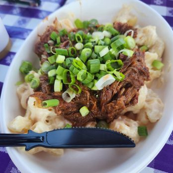 Knott's Berry Farm - Boysenberry brisket and mac and cheese - Amusement Parks Near Me - Buena Park, California Knott's Berry Farm - Boysenberry brisket and mac and cheese - Amusement Parks Near Me - Buena Park, California