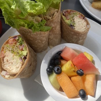 Swami's Café Oceanside - Tuna Wrap with Fruit - Breakfast & Brunch Near Me - Oceanside, California