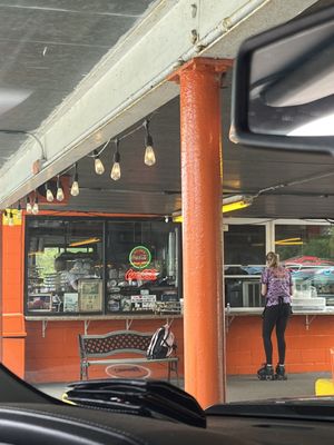 Eddie's Drive In by null