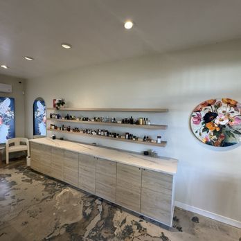 The Drydown - Interior - Perfume Near Me - Carlsbad, California