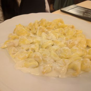 Trattoria Da Leonida - Tortellini panna - Italian Near Me - Bologna, BO Trattoria Da Leonida - Tortellini panna - Italian Near Me - Bologna, BO
