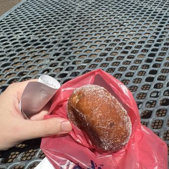 Leonard's Bakery - Malasada - Bakeries Near Me - Honolulu, Hawaii Leonard's Bakery - Malasada - Bakeries Near Me - Honolulu, Hawaii