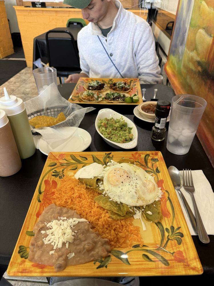 AKAY TACOS