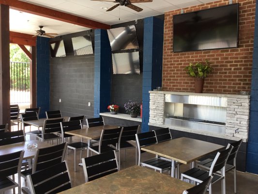 Pop's Bar and Grill by null