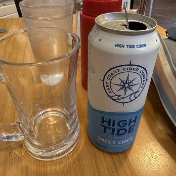 Halls Harbour Lobster Pound - cider - Seafood Near Me - Kings, Nova Scotia
