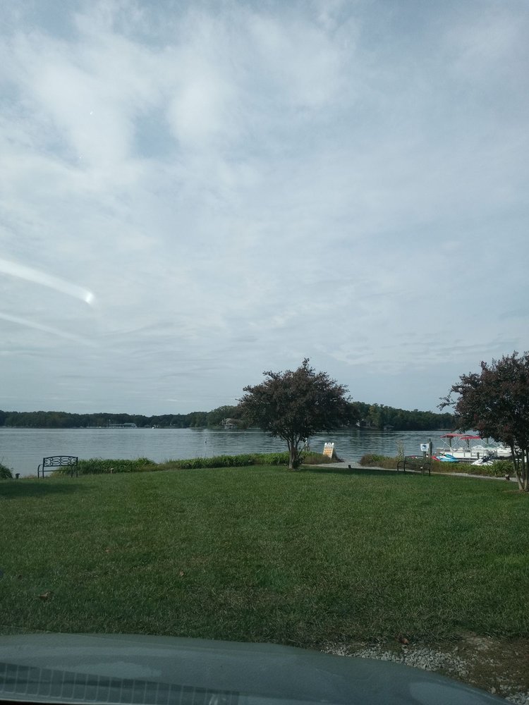 MITCHELL’S POINT MARINA Updated August 2024 11 Photos & 24 Reviews