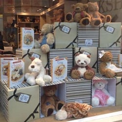Alice's bear shop - The new Alice's Bear Shop bears and books have arrived.