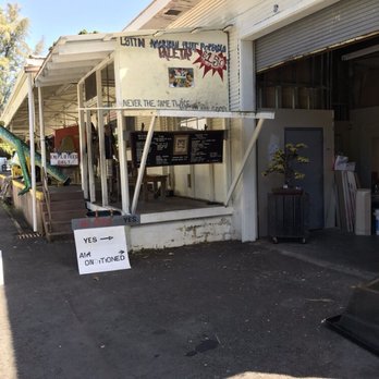 Alii Ice Company - An unassuming storefront in an Ice factory?  Popsicles for $1.50, 42 flavors. - Ice Cream & Frozen Yogurt Near Me - Hilo, Hawaii