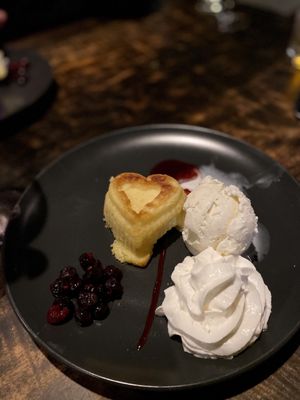 Gino’s at the Point by null