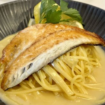 Il Sogno - Tagliolini with lemon butter sauce with sea bass filet - Pizza Near Me - Munich, BY Il Sogno - Tagliolini with lemon butter sauce with sea bass filet - Pizza Near Me - Munich, BY