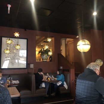 Ken Stewart's Tre Belle - Atmosphere in back room - Italian Near Me - Bath, Ohio Ken Stewart's Tre Belle - Atmosphere in back room - Italian Near Me - Bath, Ohio