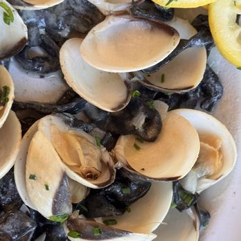 Topside by NDMK - Clams in spaghetti but with what actually is a dark linguini - Cocktail Bars Near Me - Avalon, California Topside by NDMK - Clams in spaghetti but with what actually is a dark linguini - Cocktail Bars Near Me - Avalon, California