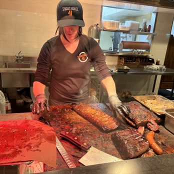 Smokehouse 41 - Full Rack on cutting board - Barbeque Near Me - Oakhurst, California Smokehouse 41 - Full Rack on cutting board - Barbeque Near Me - Oakhurst, California