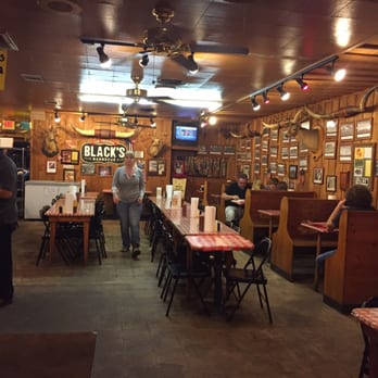 Black's Barbecue Lockhart - Barbeque Near Me - Lockhart, Texas