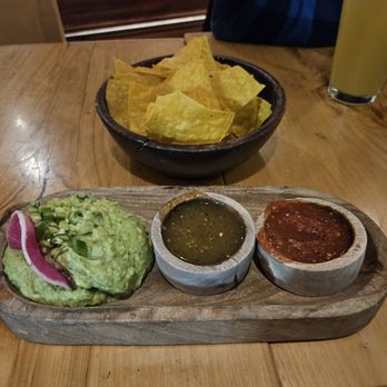 Agave Uptown - chips and guacamole for $11 - Mexican Near Me - Oakland, California Agave Uptown - chips and guacamole for $11 - Mexican Near Me - Oakland, California