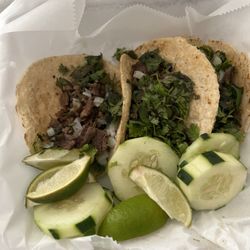 El Gordo - 3 Carne Asada tacos with cucumbers and lime