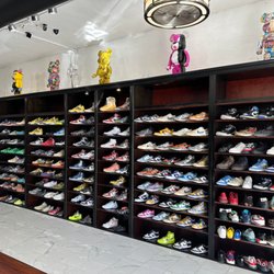 Threadz Atlanta - Inside