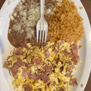 Menuderia Guanajuato - Eggs with ham, beans with cheese and rice. DELICIOUS! - Mexican Near Me - Phoenix, Arizona Menuderia Guanajuato - Eggs with ham, beans with cheese and rice. DELICIOUS! - Mexican Near Me - Phoenix, Arizona