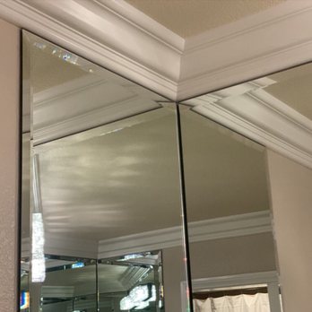 Straight Edge Glass & Mirror - The corners are amazing as is the overall install! We are thrilled!!!! - Glass & Mirrors Near Me - Escondido, California