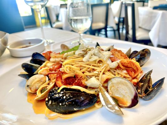 Amalfi Coast Italian + Wine Bar by null