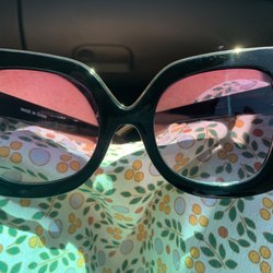Farron Elizabeth - Groovy Shades!